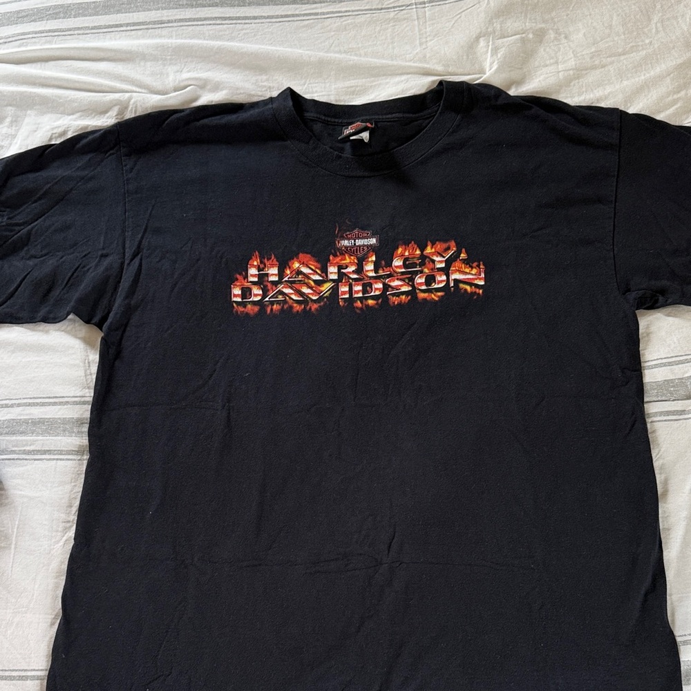Vintage Harley-Davidson Black Tee with Flame Graphic- New York City
